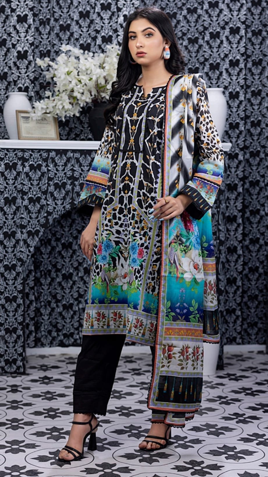 Unstitched Pure Lawn Suit - D08 - Image 3