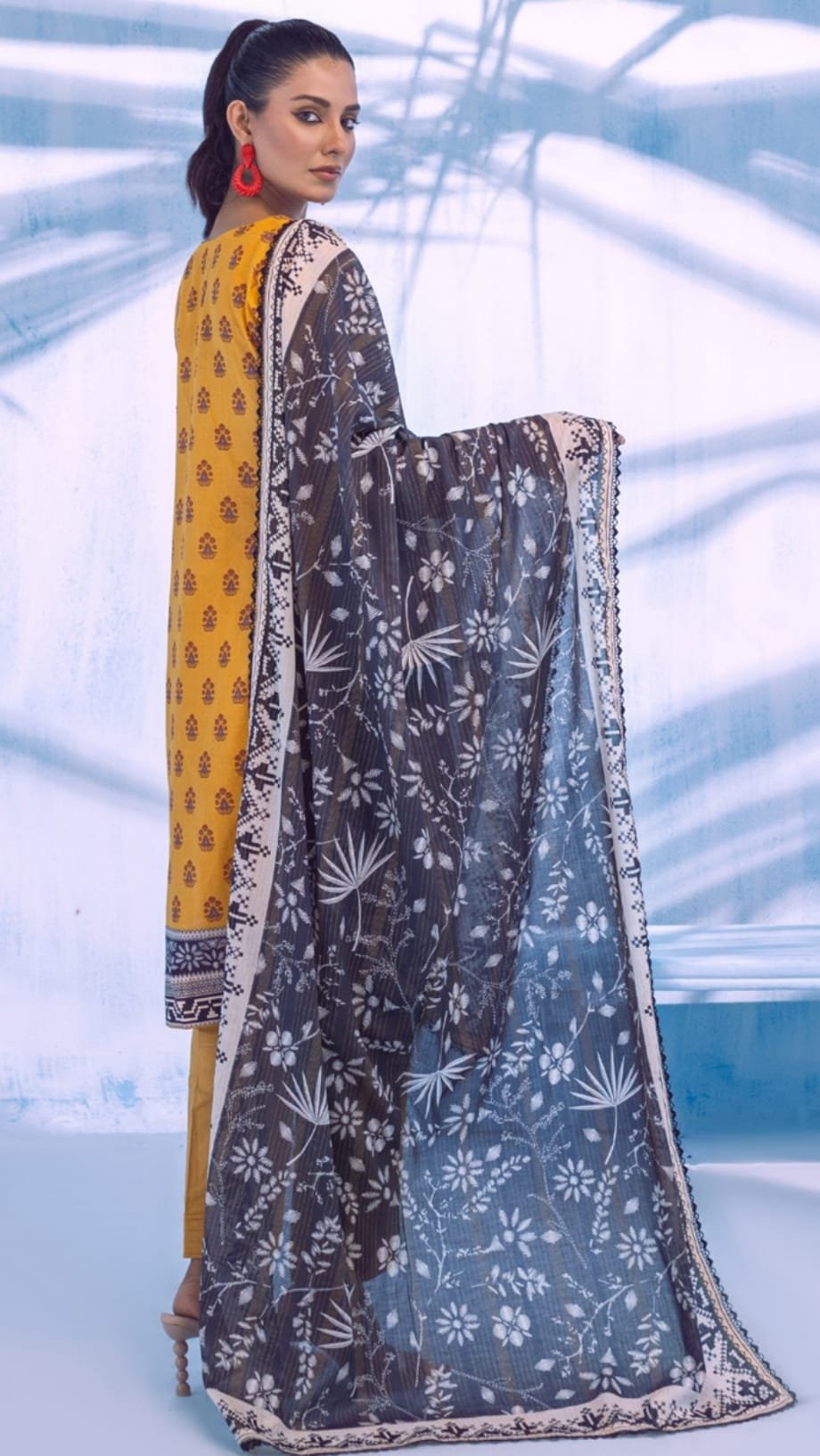 Colors Digital Printed Lawn Vol3 2024 - D14 - Image 2