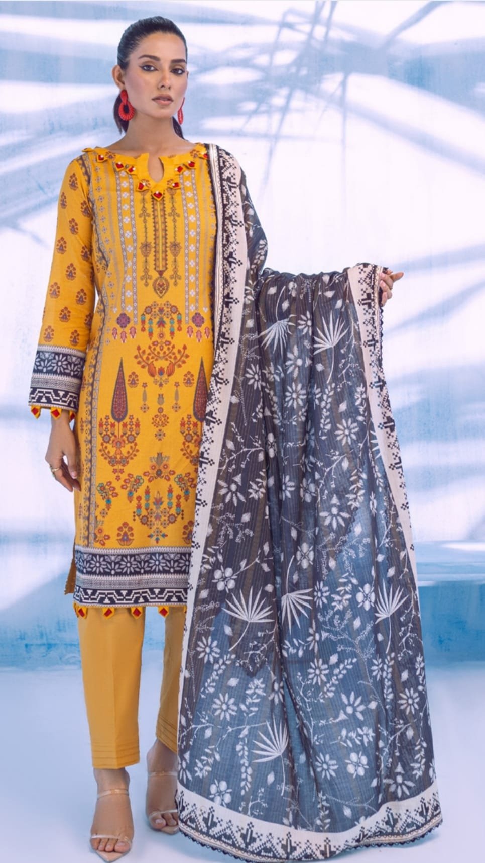 Colors Digital Printed Lawn Vol3 2024 - D14 - Image 4