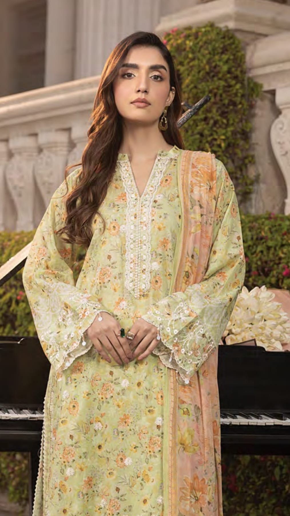 Unstitched Embroidered Lawn Suit - D01 - Image 3