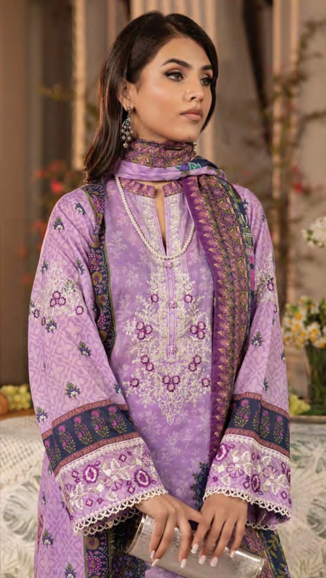 Unstitched Embroidered Lawn Suit - D08 - Image 2