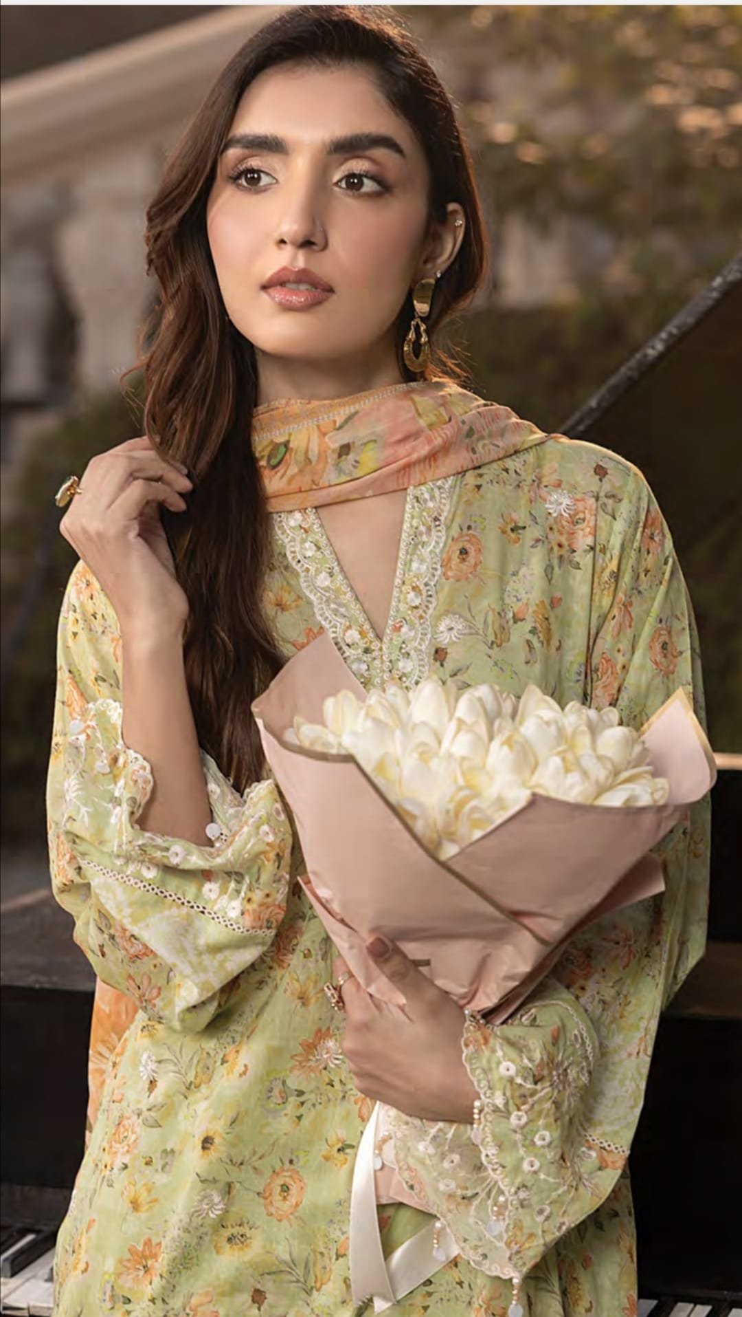 Unstitched Embroidered Lawn Suit - D01 - Image 2