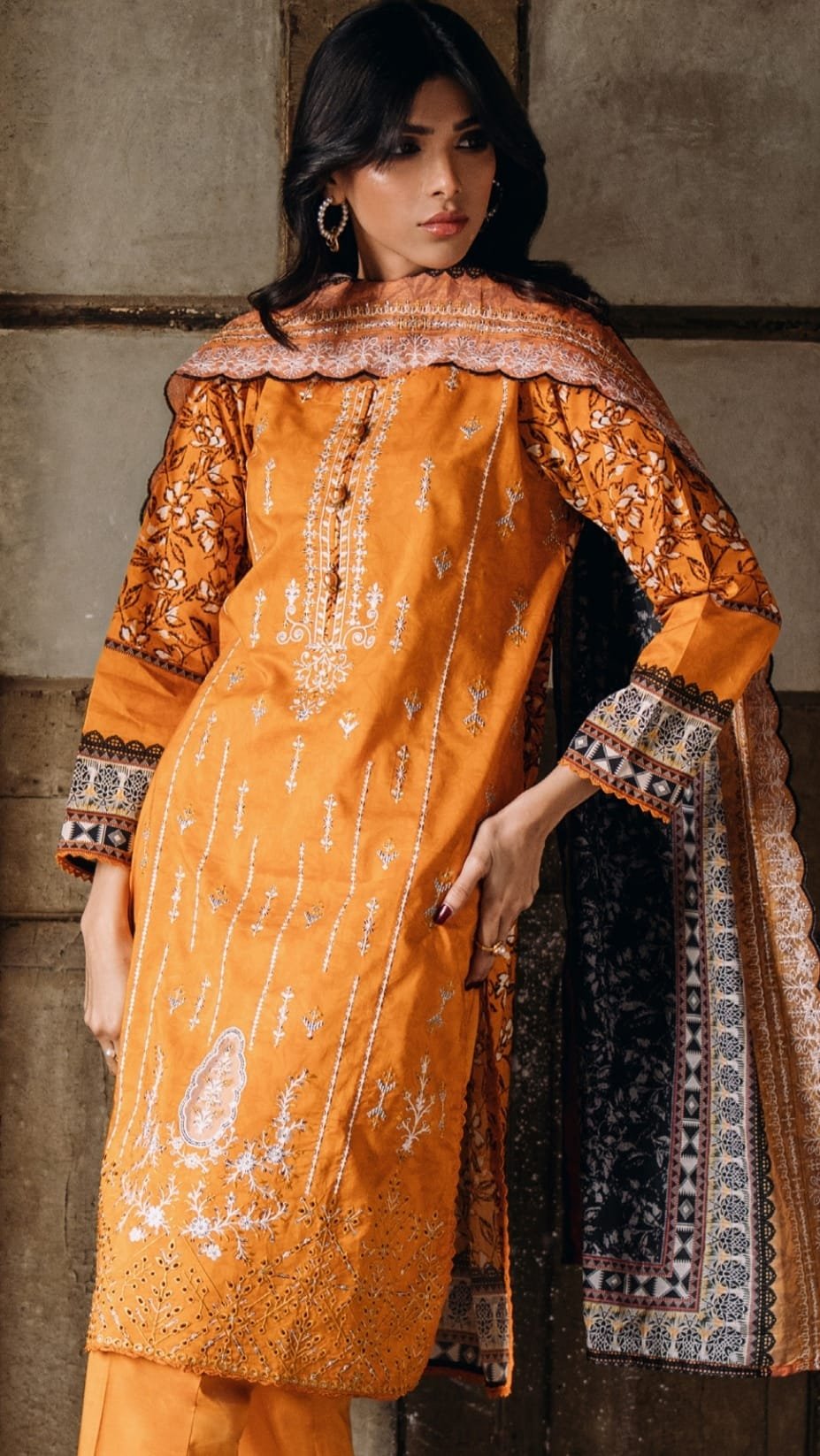 Salina Cutwork Embroidered Lawn 2025 - D02 - Image 4
