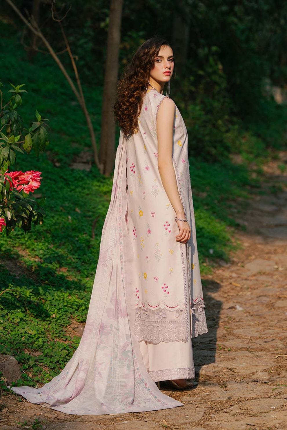 Saad Sheikh Luxury Embroidered Lawn Suit - 07 - Image 2