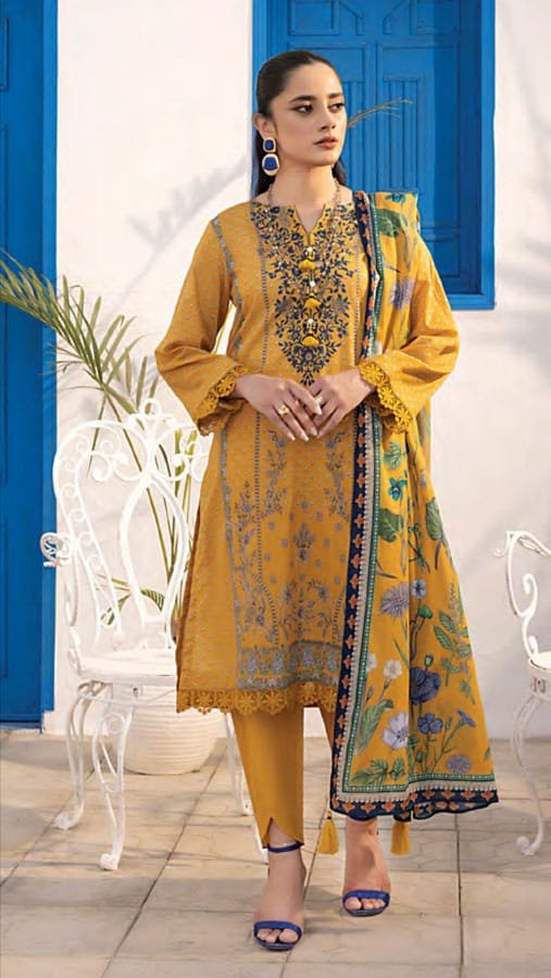 Lakhany Printed Lawn Suits - D06
