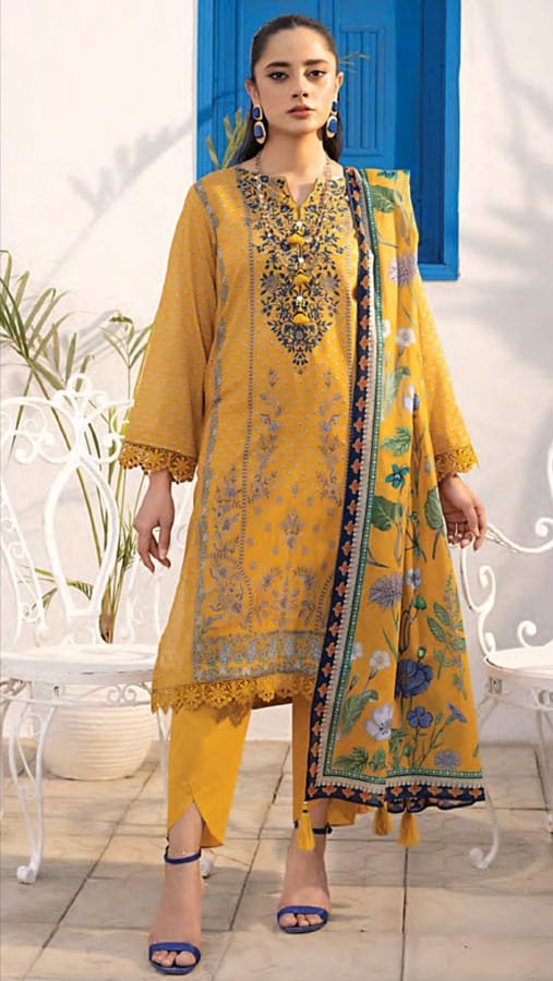 Lakhany Printed Lawn Suits - D06 - Image 3