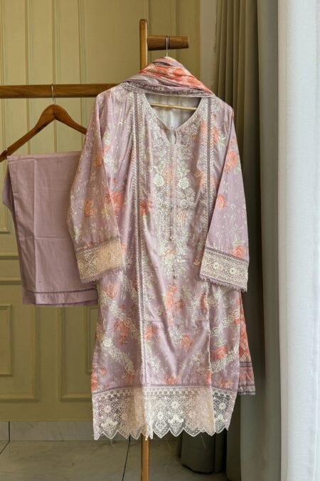 Luxury Embroidered Pakistani Suit - 07