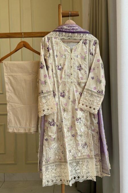 Luxury Embroidered Pakistani Suit - 09
