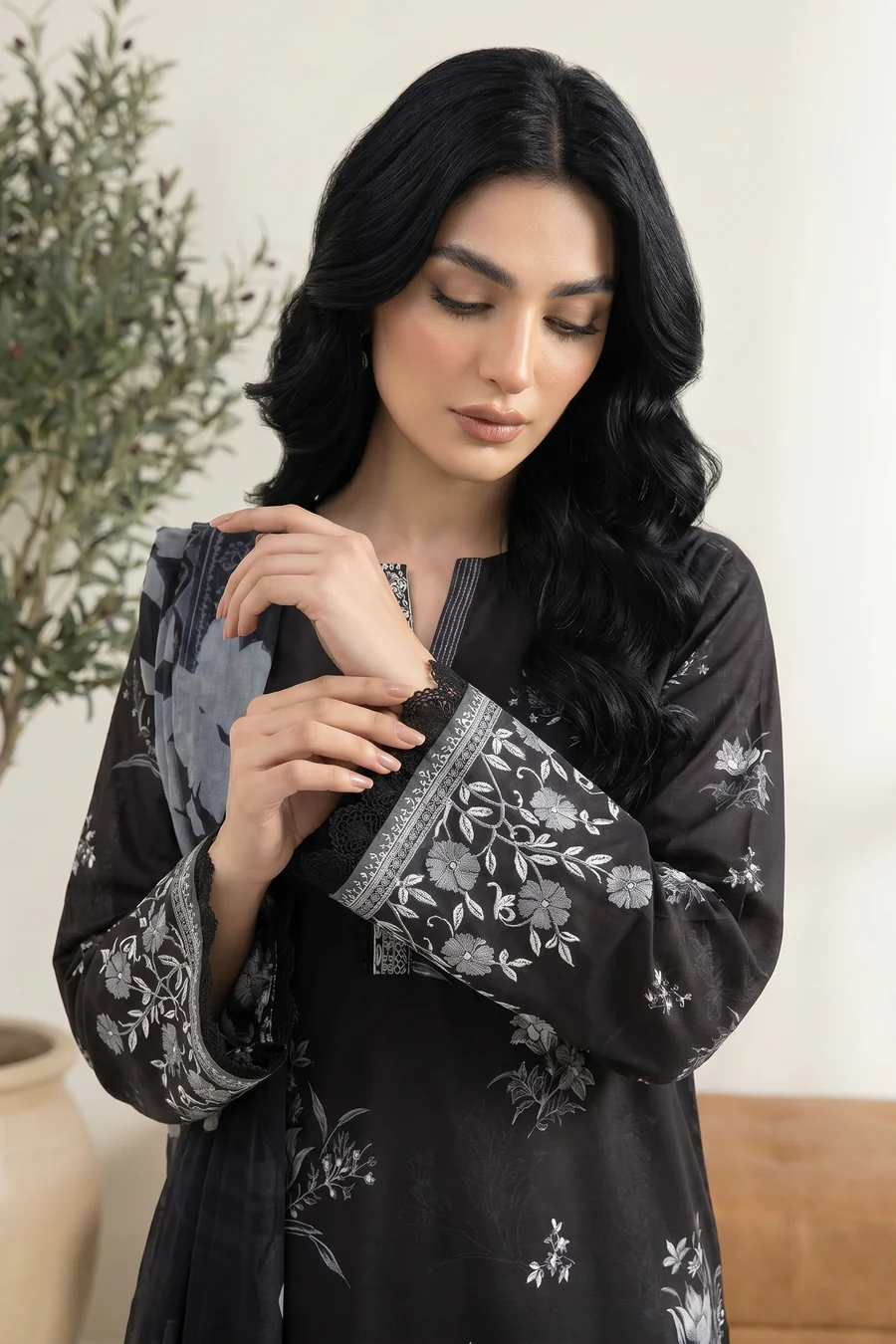 Designer Black & White Printed Lawn Suit - LK006 - Image 2